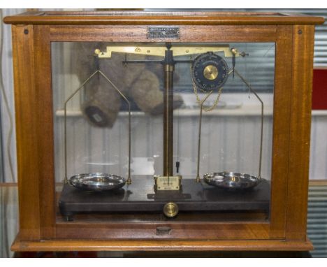 Mahogany Cased Set Of Laboratory/Pan Scales Microid Chain Dial Model By Griffin And Tatlock, Mahogany Frame, Glass Sides And 