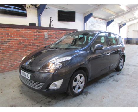 Make &amp; Model: Renault Grand Scenic Dyn TTDate of Reg: NV61 ADUColour: Greycc: 1598MoT: 16-11-2020Fuel Type: PETROLMileage