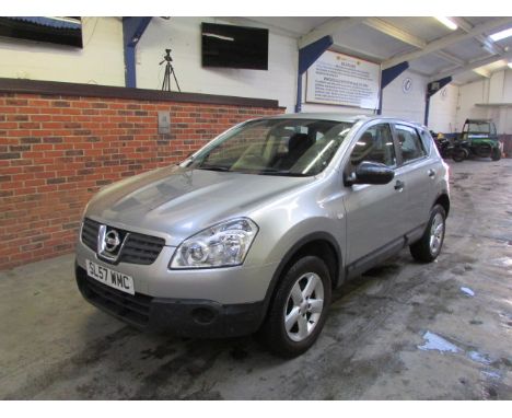 Make &amp; Model: Nissan Qashqai Visia 2WDDate of Reg: SL57 WMCColour: Silvercc: 1598MoT: 14-02-2021Fuel Type: PETROLMileage: