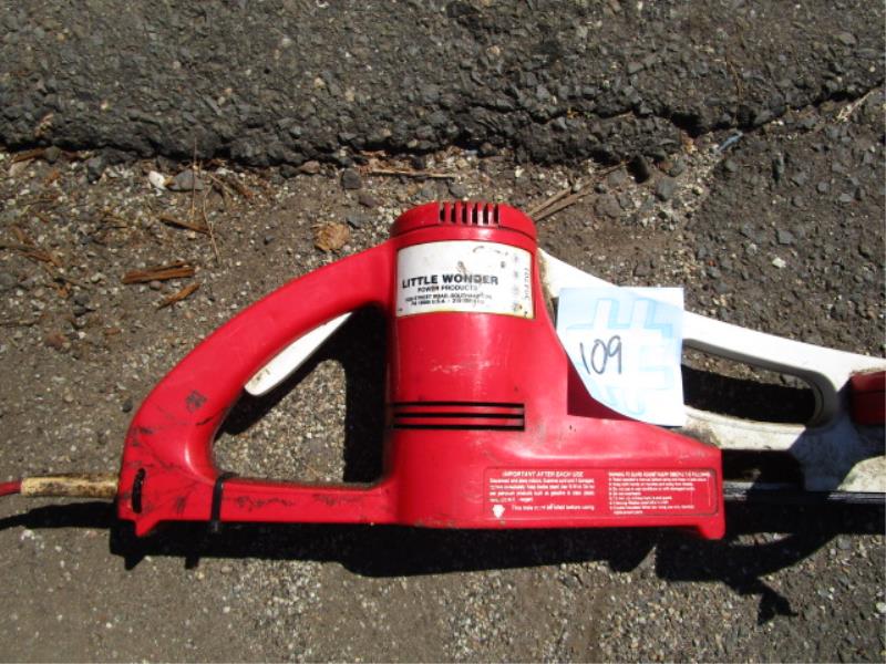 Little Wonder Hedge Trimmer, Electric Model 3000SE, Runs