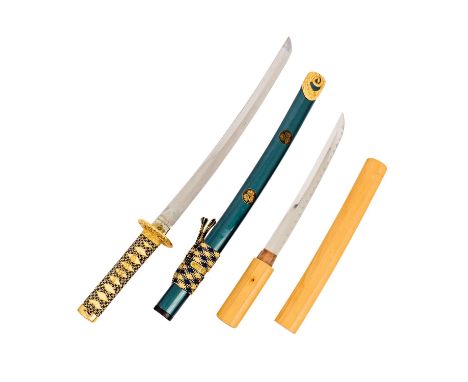   WAKIZASHI UND TANTO,  modern, Klinge Stahl (stumpf) und Edelstahl, Metalltsuba vergoldet, Schwertscheide Kunststoff lackier