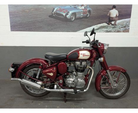 Make & Model:Royal Enfield, Bullet Classic Date of Reg:HF11EHN Colour:Maroon cc:499 MoT:2025-07-01 Fuel Type:Petrol Mileage:2