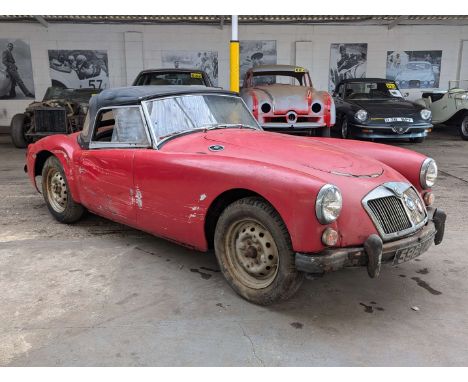 Make & Model:MG , A  Date of Reg:596UMH Colour:Red cc:1800  Fuel Type:Petrol Mileage:91319 Transmission:manual Summary:This M