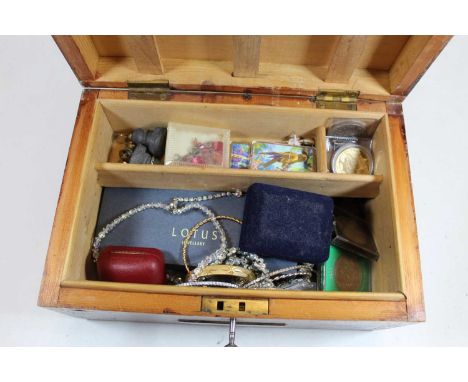 A box of miscellaneous costume jewellery, to include gilt metal bangle, bead necklace, various commemorative coins etc 