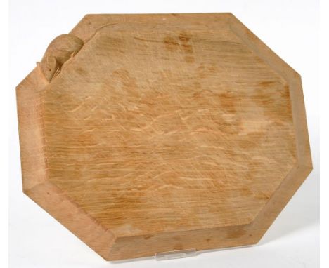 A ROBERT 'MOUSEMAN' THOMPSON OAK BREAD BOARD, 30CM L, CARVED MOUSE 'SIGNATURE' 