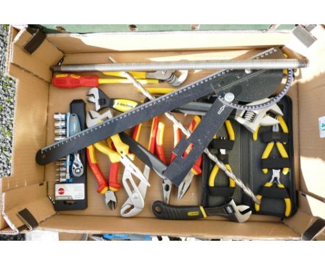 A collection of mainly unused hand tools including screwdrivers, spanners, pliers, etc (1 tray) 