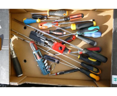 A collection of mainly unused hand tools including screwdrivers, spanners, pliers, etc (1 tray) 