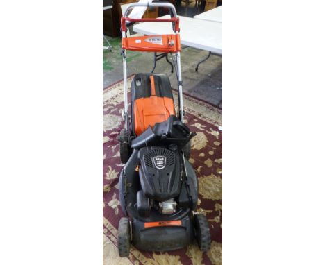 Oleo-Mac K800 Petrol Lawnmower with orginal instruction manual 