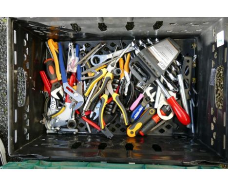 A collection of mainly unused hand tools including screwdrivers, spanners, pliers, etc (1 tray) 