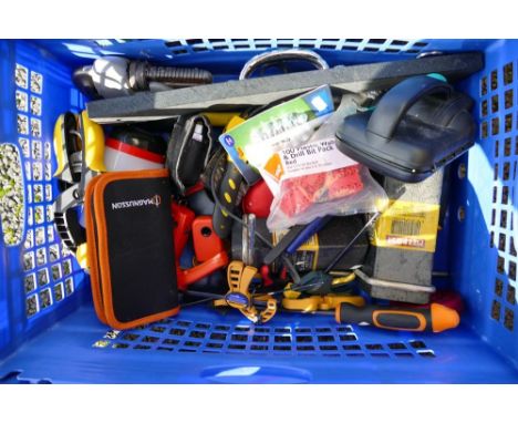 A collection of mainly unused hand tools including screwdrivers, spanners, pliers, etc (1 tray) 
