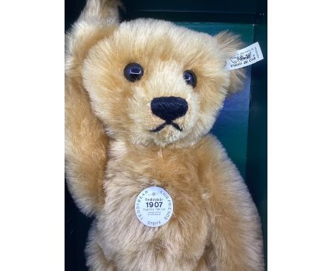    Steiff Vintage Boxed Teddy blonde 1907 replica teddy bear made in 1991 reference 406034  34cm blonde golden Mohair teddy b