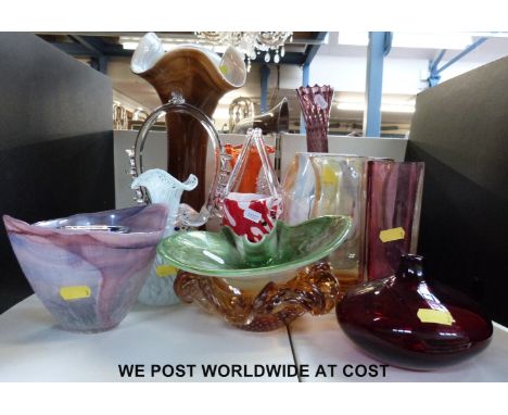 Fourteen pieces of Murano and similar glass vases and bowls to include Sommerso vase, control bubble bowl, dish with aventuri