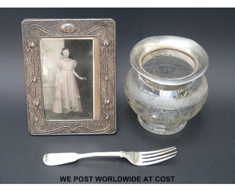 A hallmarked silver Art Nouveau photograph frame (to suit 6x4in photo) together with a Victorian Fiddle and Thread table fork