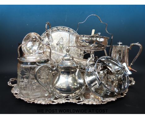 A quantity of silver plated items to include a large tray (width 60cm), Mappin & Webb basting spoon, ladle etc, cruet set, bi