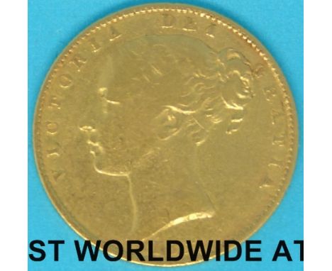 A cased 1862 Victoria young head gold full sovereign, first reverse, no die mark