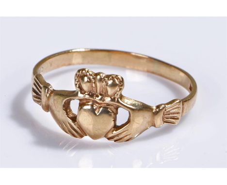 9 carat gold ring, in the form of the Claddagh with a heart below a crown and held by hands, 1.9 grams