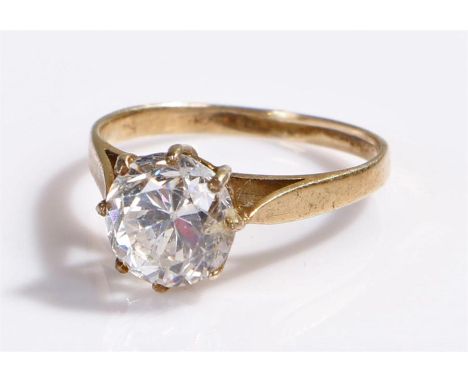 9 carat gold ring, with glass stone