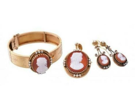 Good quality 19th century hardstone cameo suite, comprising a pendant/brooch, earrings and a hinged bangle, each with an oval