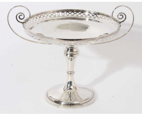 George V silver table centre / comport of conventional form with pierced decoration, twin spiral twist handle, raised on a ci