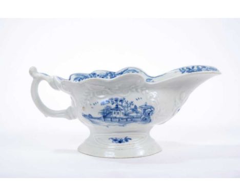 Worcester blue and white sauceboat, c.1755, decorated with the Triangular Platform pattern, 19cm lengthProvenance: ex-Barbara