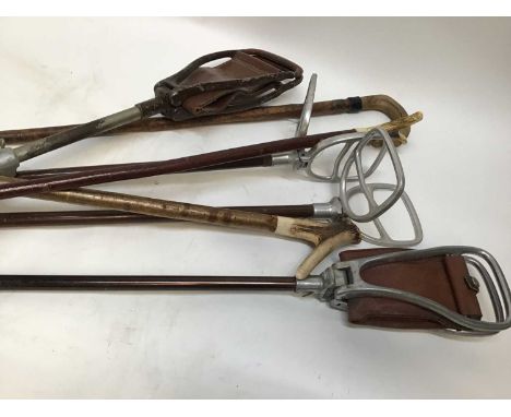 Collection of assorted sticks to include four shooting stick seats, horn handled stick and two stag horn thumb sticks (7)