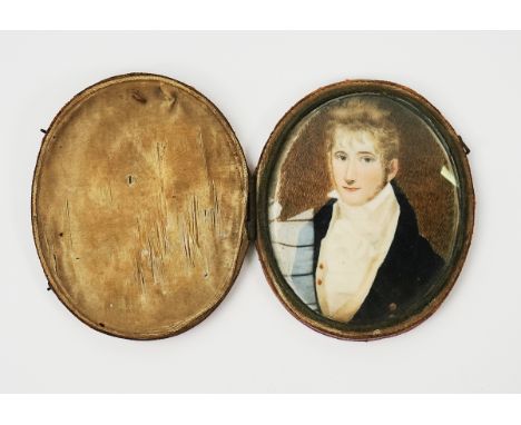 A PORTRAIT MINIATURE OF A GENTLEMANLate 18th/Early 19th centuryUnsigned, oval, watercolour on ivory, glazed in an red morocco