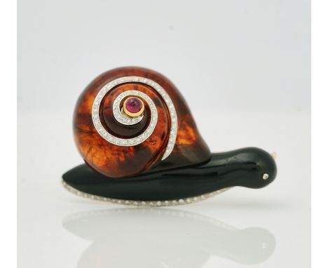 A gold, diamond, cabochon ruby, amber and black onyx broochDesigned as a snail, detailed 18 K 750, length 5.8cm, gross weight