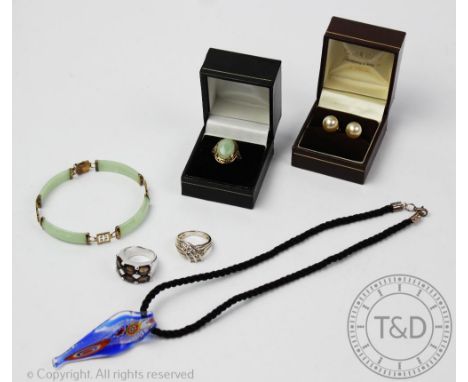 A selection of assorted jewellery, to include; A 9ct gold mounted, convex jade panel bracelet and a similarly mounted ring al