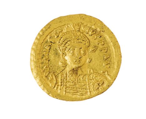 Anastasio (491-518) - Solido databile al periodo 498-518 - Zecca: Costantinopoli - Diritto: mezzo busto elmato e diademato de