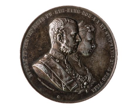 Insieme di due medaglie per il matrimonio del Principe ereditario Rodolfo con la Principessa Stefania del Belgio il 10 maggio