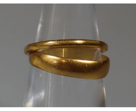 Two 22ct gold wedding rings.  Ring size J&1/2 and K.  Approx weight in total 3.4g.(B.P. 21% + VAT) 