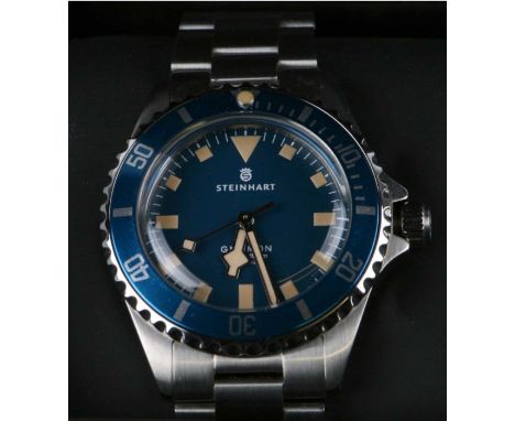 A Steinhart for Gnomon 330ft automatic stainless steel gentleman's bracelet watch, number 041/200, the circular blue dial wit