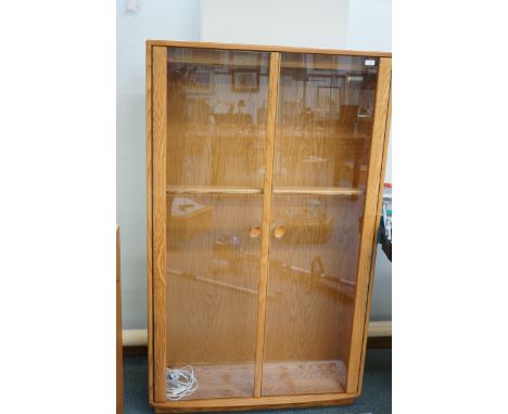 Ercol display cabinet with 4 glass shelves & lights 