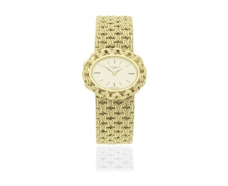 Chopard. A lady's 18K gold manual wind bracelet watchReference: 5031Date: Circa 1980Movement: 17-jewel ETA Cal.4520 manual wi