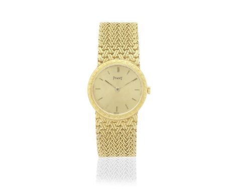 Piaget. A lady's 18K gold manual wind bracelet watchReference: 924 D1Date: Circa 1980Movement: 18-jewel Cal.9P manual wind, N