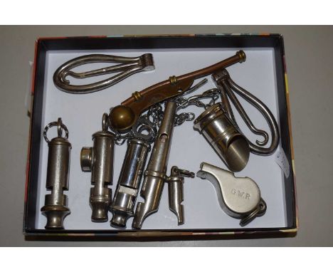 Mixed Lot: Various vintage whistles etc