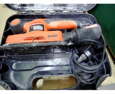 Black &amp; Decker KA320E 230V electric sander. All electrical items in this lot have been PAT tested for safety and have pas