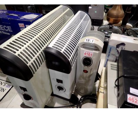 Three electric heaters to include a Wickes oil filled radiator. All electrical items in this lot have been PAT tested for saf