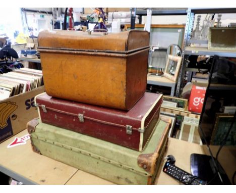 Two vintage suitcases, one containing a part picnic set and a small lidded trunk. Not available for in-house P&amp;P 