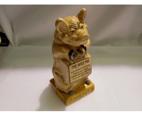 Cast iron The Wise Pig money box, H: 15 cm. UK P&amp;P Group 1 (£16+VAT for the first lot and £2+VAT for subsequent lots) 