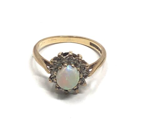 9ct gold diamond &amp; opal ring (2.2g) 