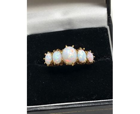 Fine  antique 18 carat gold opal 5 stone ring Approx. weight 4.0 grams. 