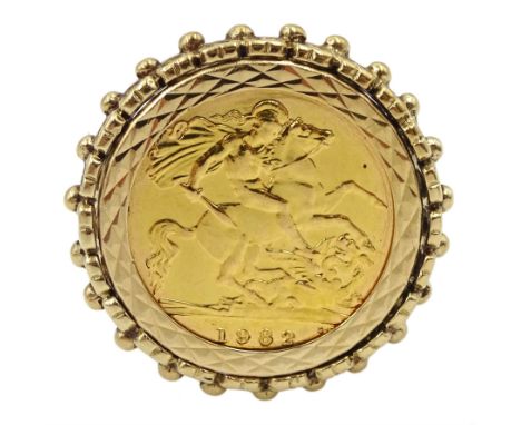 Queen Elizabeth II 1982 gold half sovereign, loose mounted in 9ct gold ring, hallmarkedCondition Report:Approx 10gm, size T-U