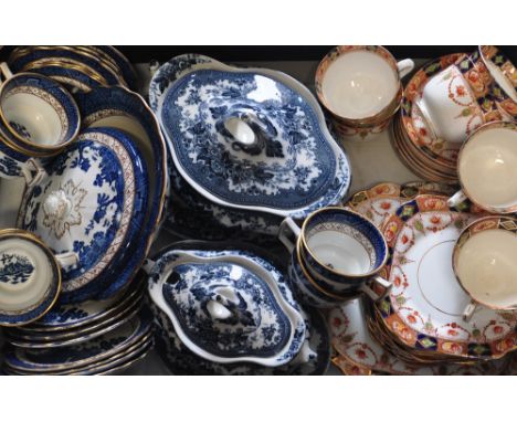 A quantity of ceramics to include a Royal Albion six piece tea service, other blue and white ware to include bowls, soup ture