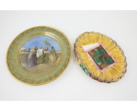 F & R Pratt bread plate 'I will have mercy and not sacrifice' featuring Christ and His disciples at the centre, after a desig