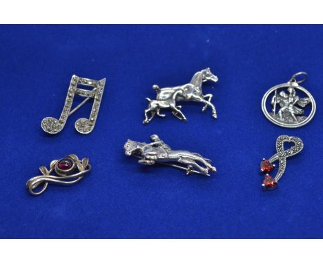 Five 925 silver brooches & a St. Christopher medal, gross weight 20.36 grams 