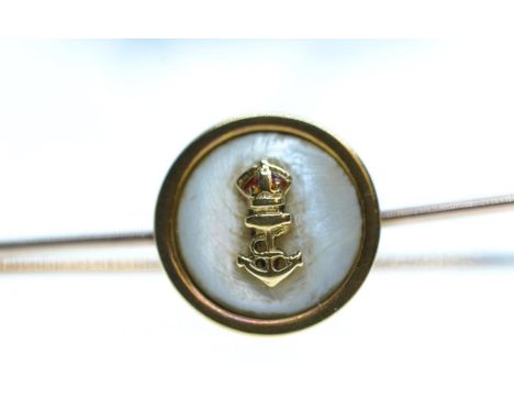 15ct gold, mother-of-pearl & enamel royal navy sweetheart brooch, 3.6 grams 