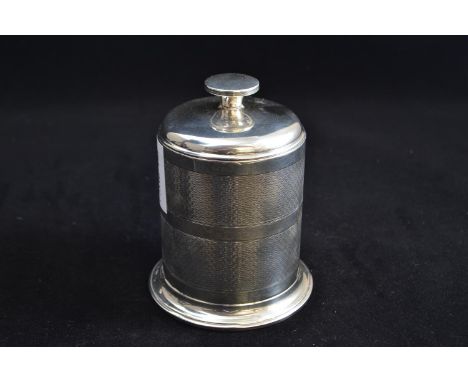 Silver circular cigarette dispenser, maker J.G Ltd. Birmingham 1935, gross weight 227.5g 