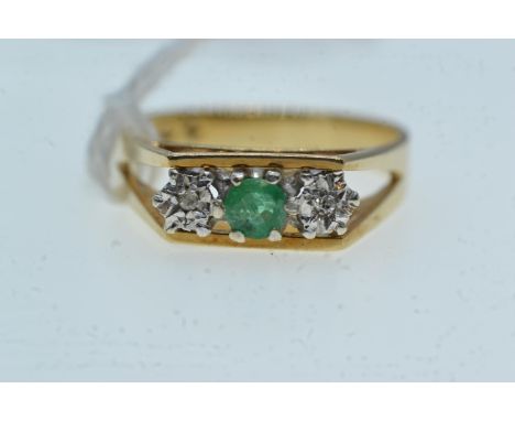 9ct gold, green stone & diamond ring, size N1/2, 3.04 grams 