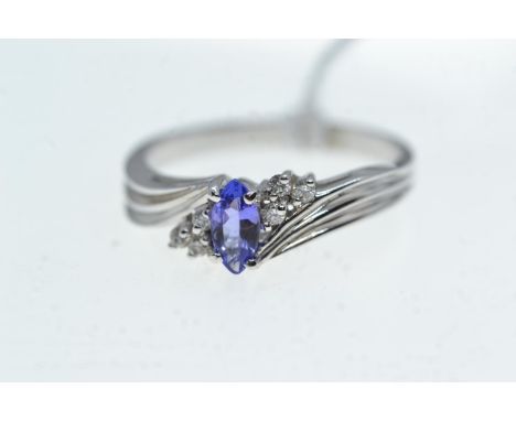 14ct white gold, tanzanite & diamond ring, size S, 3.34 grams 